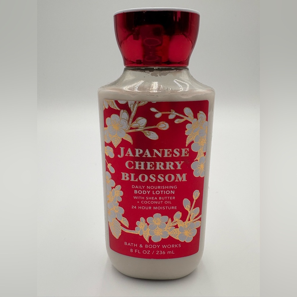 Bath & Body Works Japanese Cherry Blossom Lotion‎ 8oz